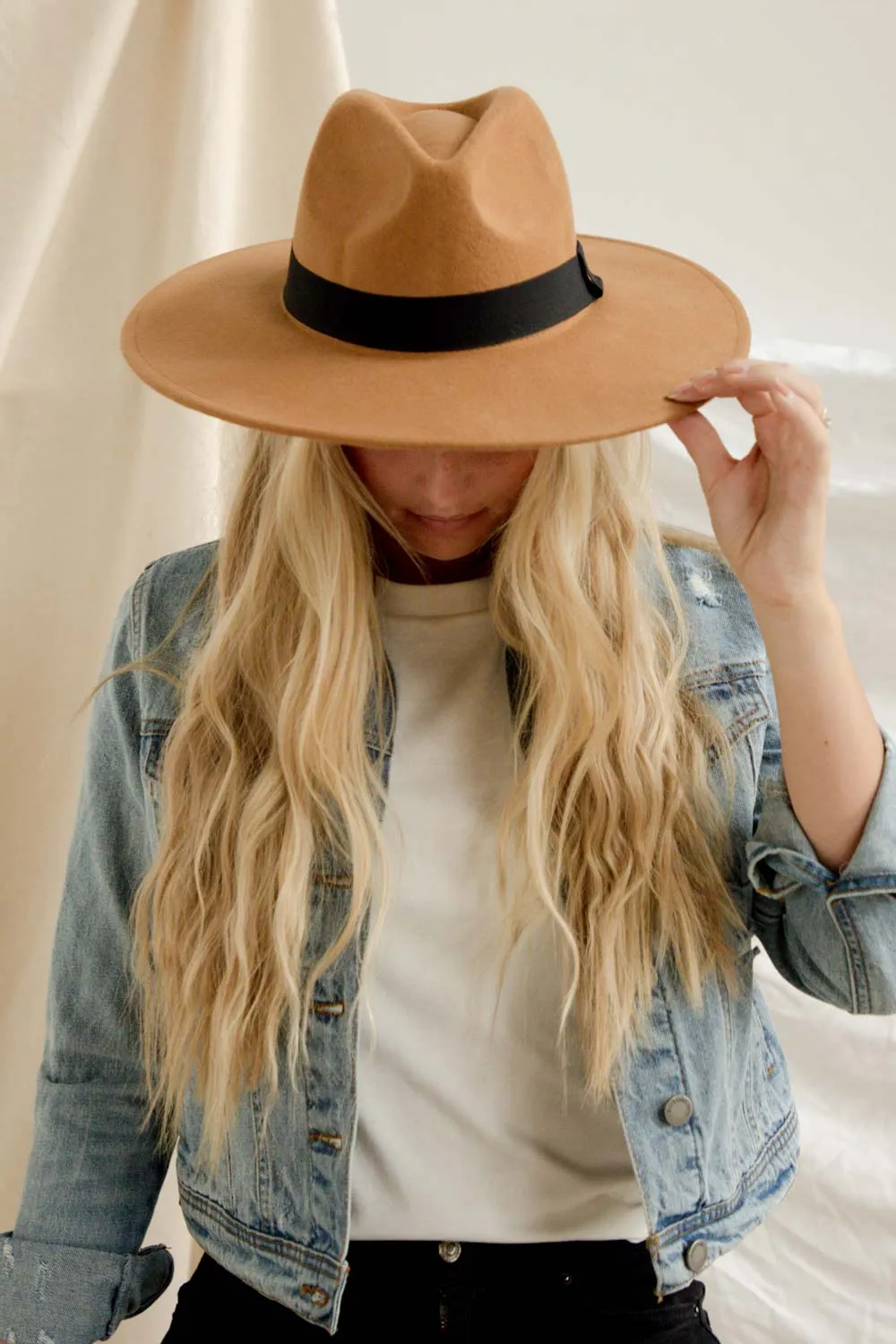 Ada Panama Hat in Camel