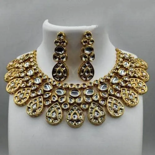 Drop Cut Kundan Necklace And Earring Set