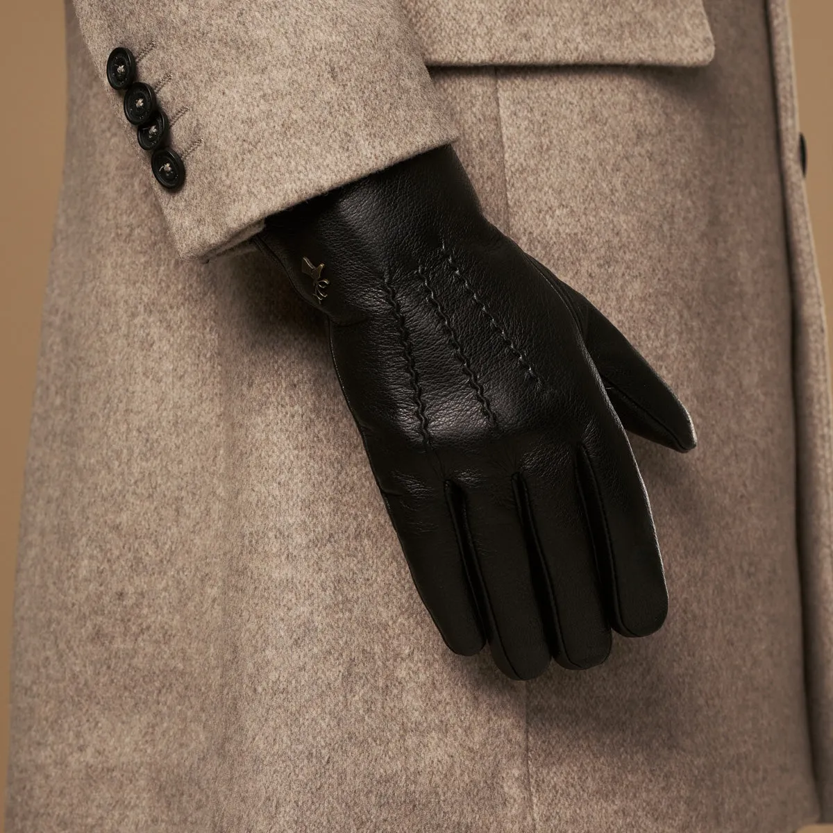 Hunter (black) – goatskin leather gloves with lambswool lining & touchscreen feature