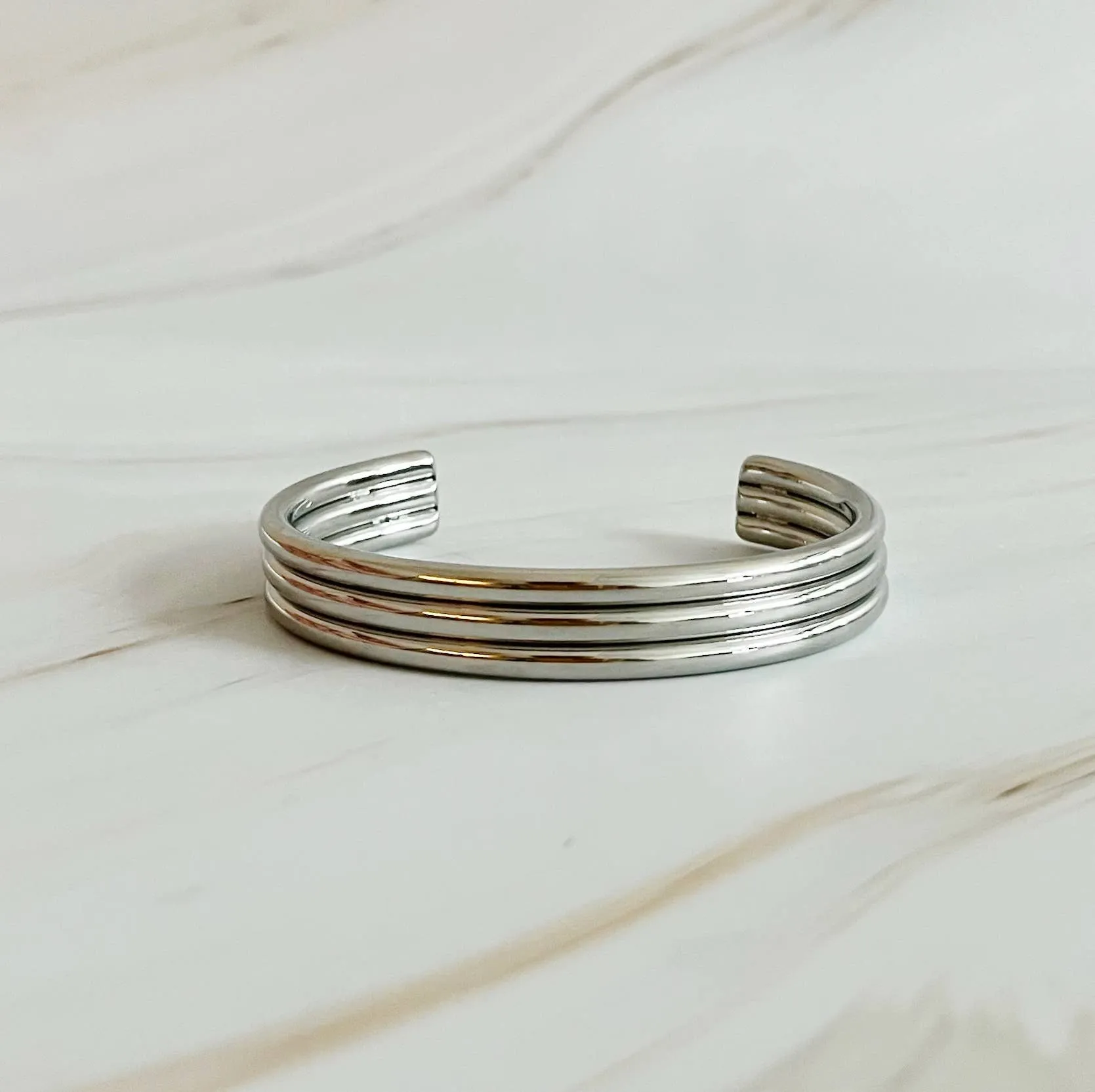 Ribbed Open Bangle